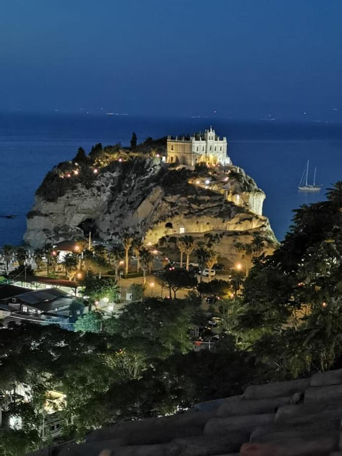 Bov'Apartment Tropea Bagian luar foto